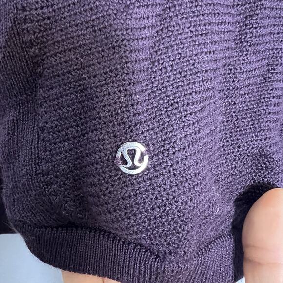 Lululemon Womens Merino Wool Crew Neck Sit In Lotus Sweater Sz 8 Black Cherry - Picture 11 of 14